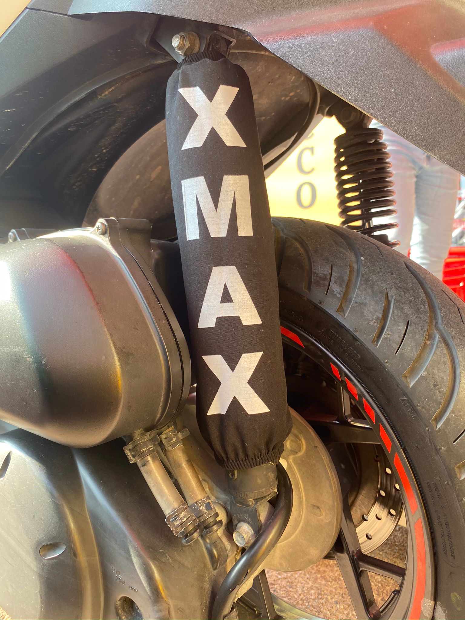 XMAX Amortisör Kılıfı